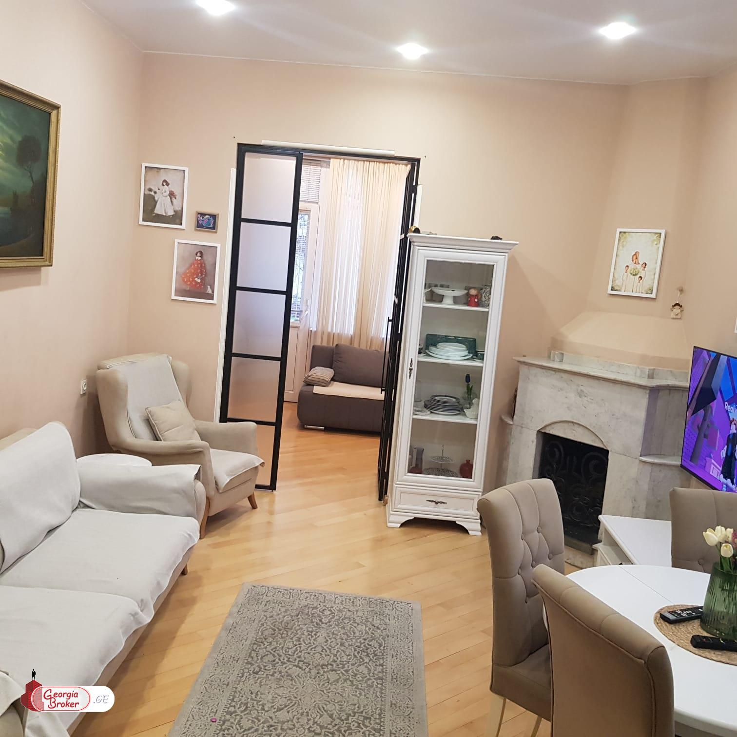 продается квартира с новым ремонтом 3-комнаты